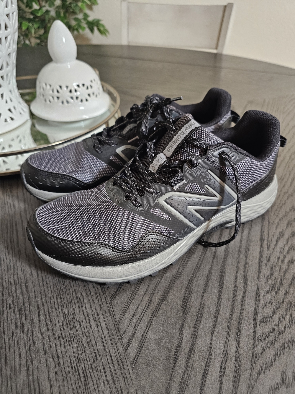 New Balance Men’s Gray/Black Running Shoes